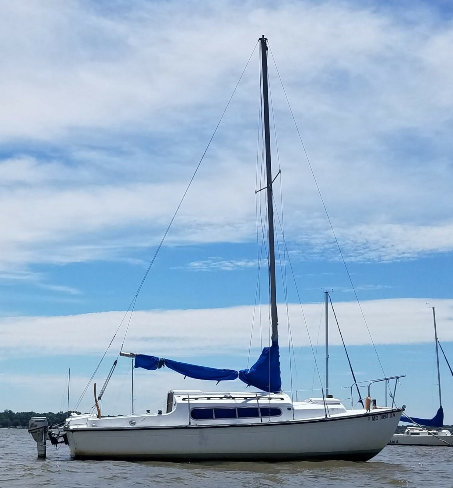 26-foot 1969 Snapdragon Twin Keel Sailboat Moored in Chesapeake Bay Maryland