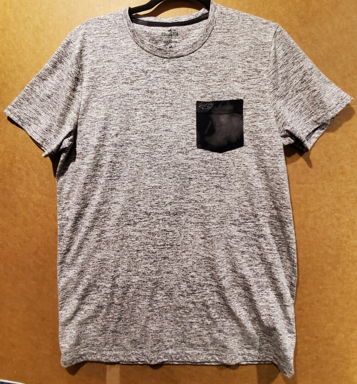 hollister mens tshirt