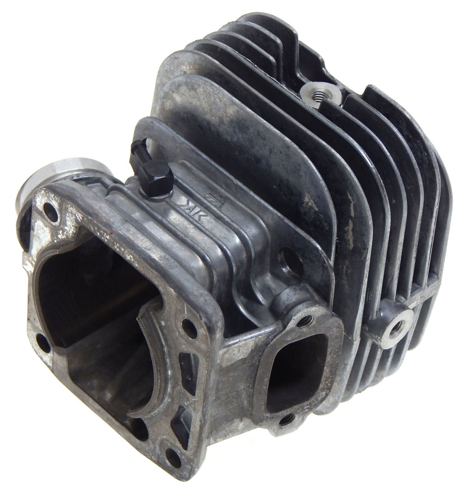 Makita Zylinder 140L37-8 / 144710-0 für Benzin-Kettensägen
