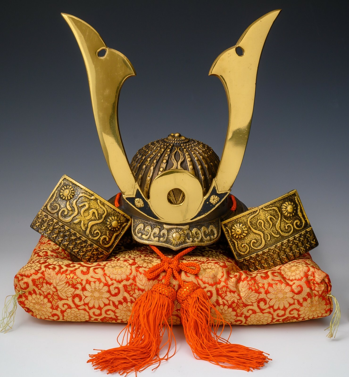 五月人形　兜　限定作samurai helmet Armor of the undefeated Honda Tadakatsu | Armor for May