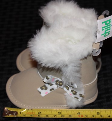 Child of Mine by Carter's Infant Girl Fur Boots Size 3-6 months