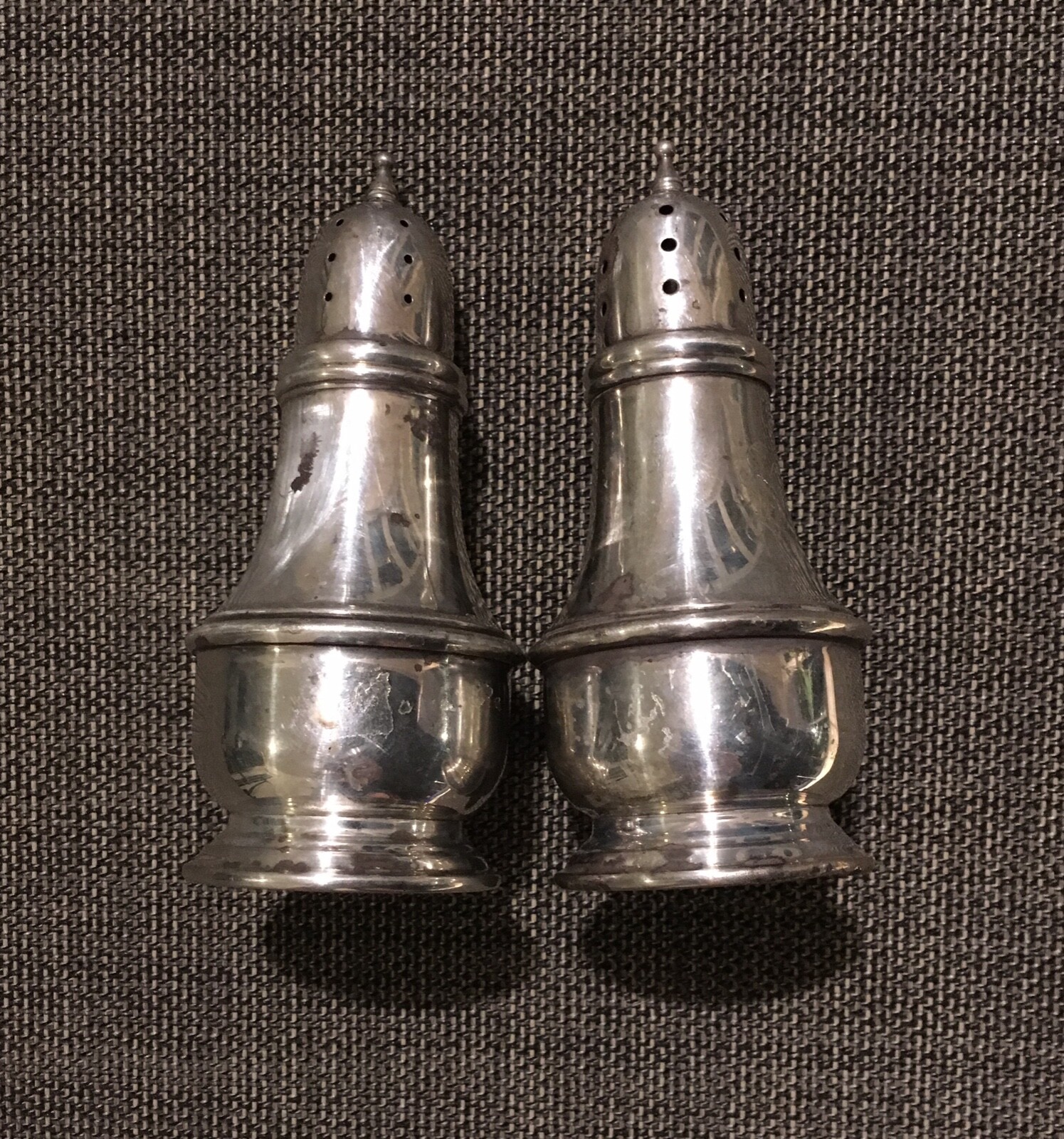 Lenox Silver Inc NYC Sterling Silver 4 In Tall Salt & Pepper