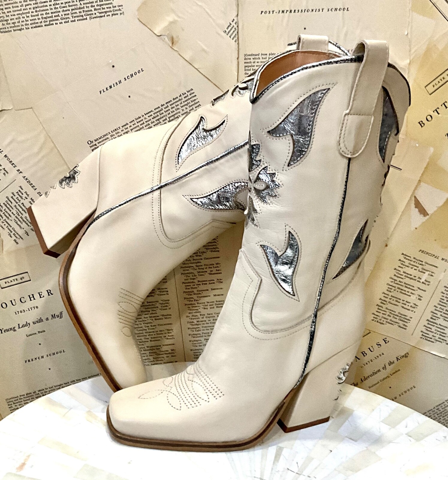 Ковбойские сапоги Free People Sparks Fly из кожи цвета слоновой кости с серебряной инкрустацией, 37/7 НОВЫЕ