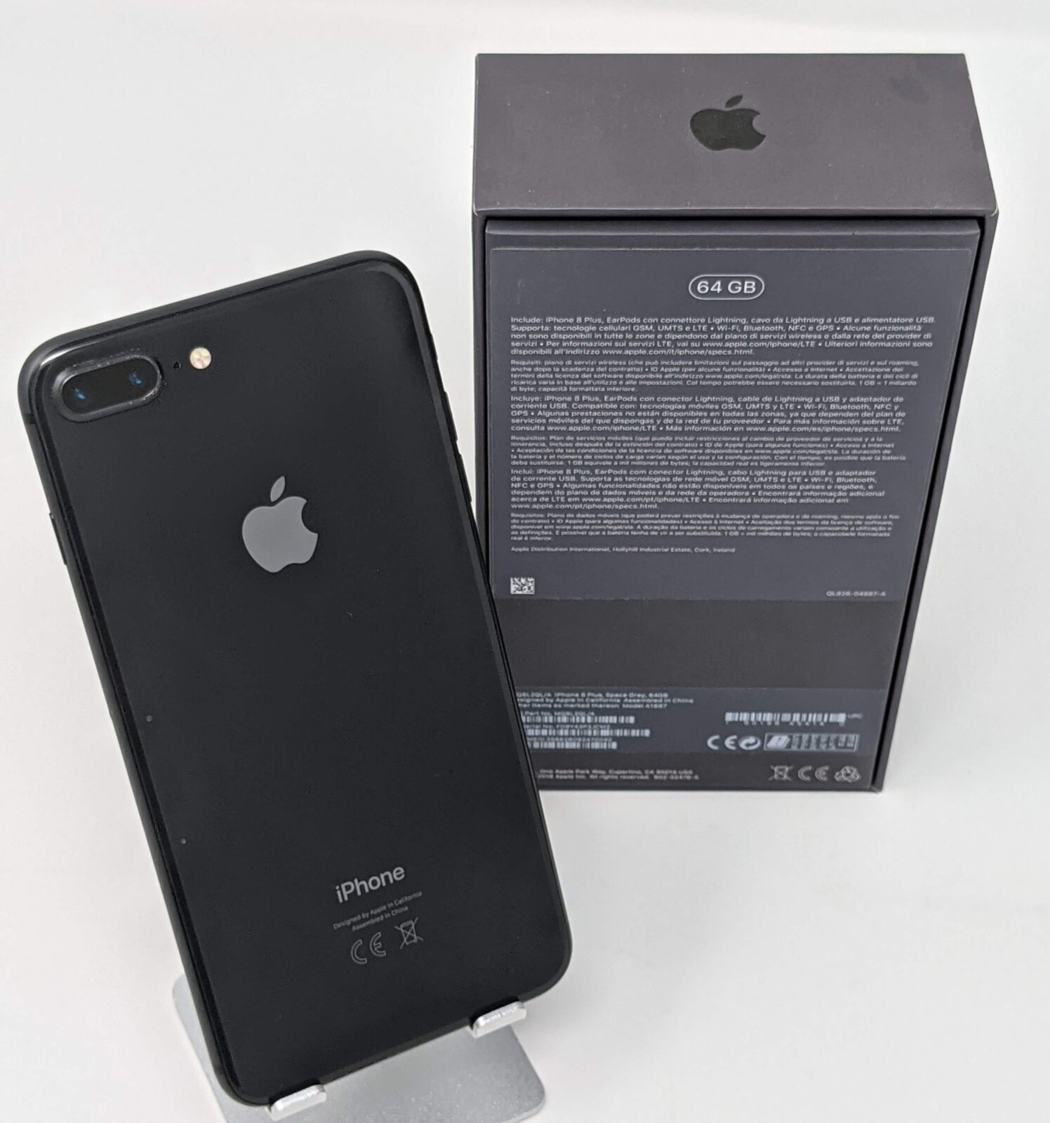 iPhone 8 ブラック 64GB 画面割れ iPhone （アイフォン）8プラス画面割れ ガラス割れ 液晶割れ修理