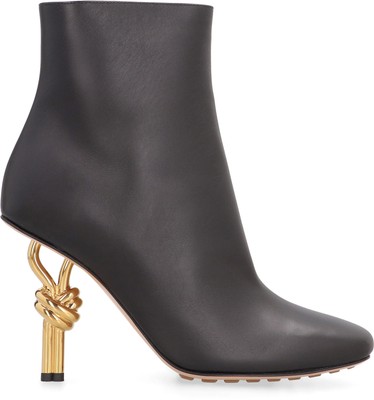 Pre-owned Bottega Veneta Knot Leather Ankle Boots In Black