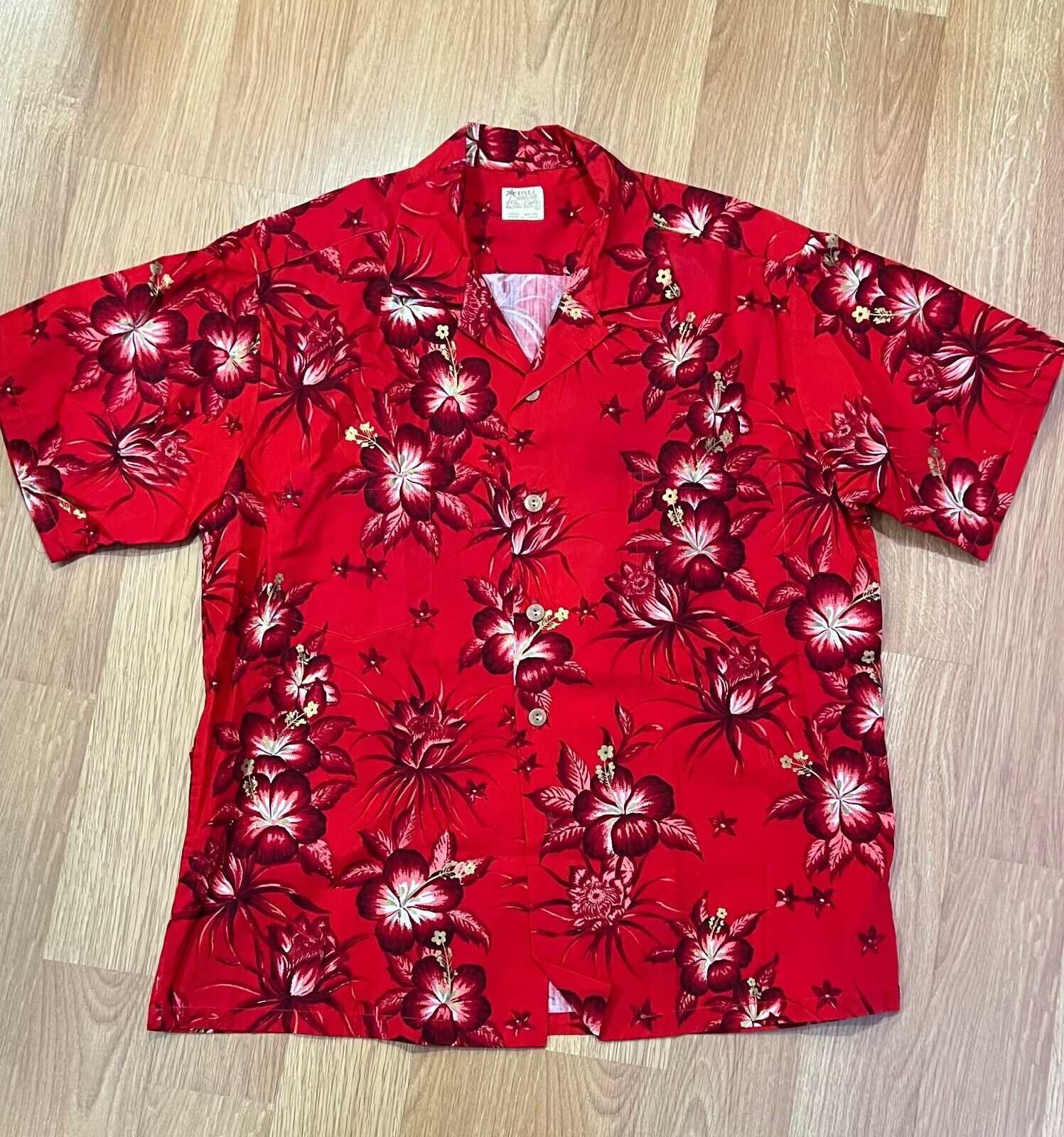 VINTAGE Pali Hawaiian Style Hand Print Vintage Aloha Shirt VINTAGE Pali Hawaiian Style Hand Print Vintage Aloha Shirt