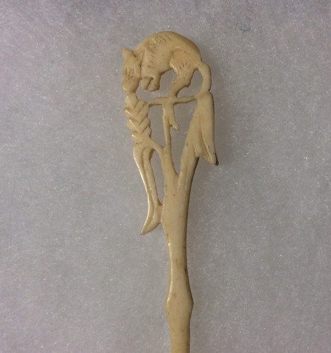 Antique Folkart Carved Spoon-Opposum In The Corn