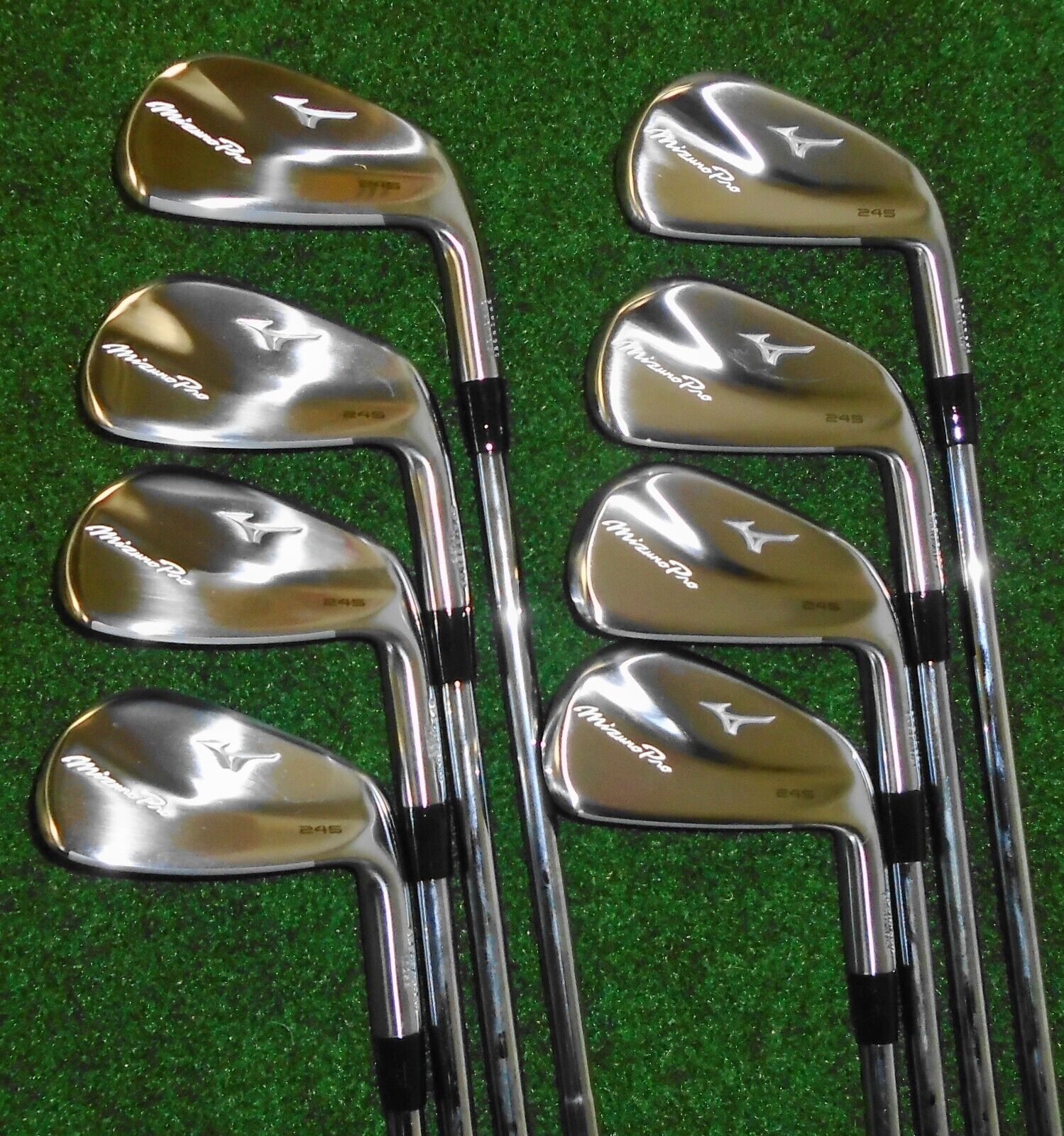 Mint Mizuno Pro 245 Iron Set, 4-GW, Dynamic Gold Mid 115 Mint Mizuno Pro 245 Iron Set, 4-GW, Dynamic Gold Mid 115