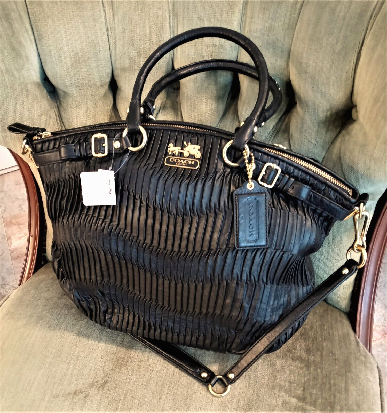Gorgeous Vintage COACH Madison Gathered Leather Lindsey