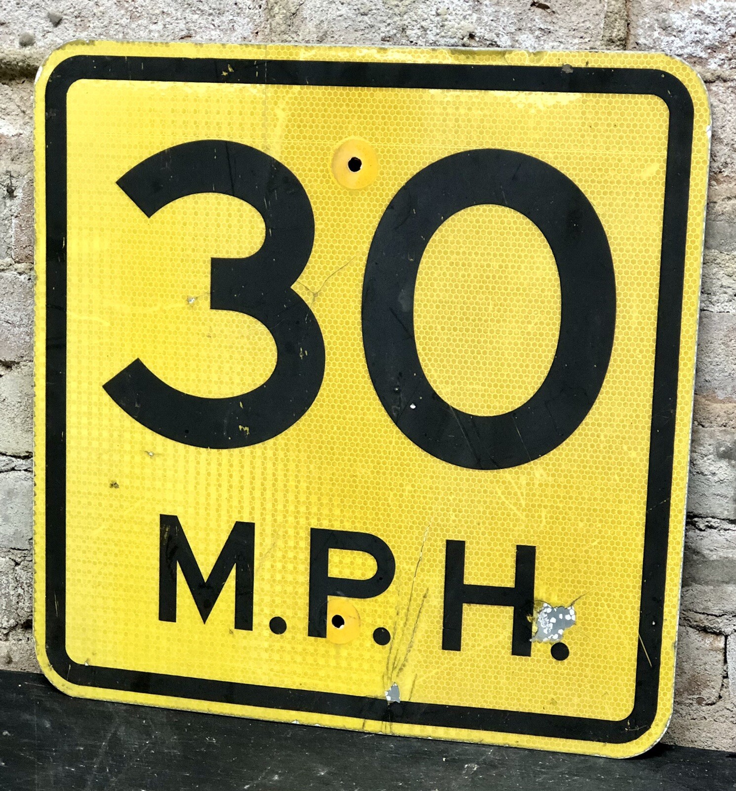 VINTAGE RETIRED 30 MPH YELLOW SPEED LIMIT SIGN 18