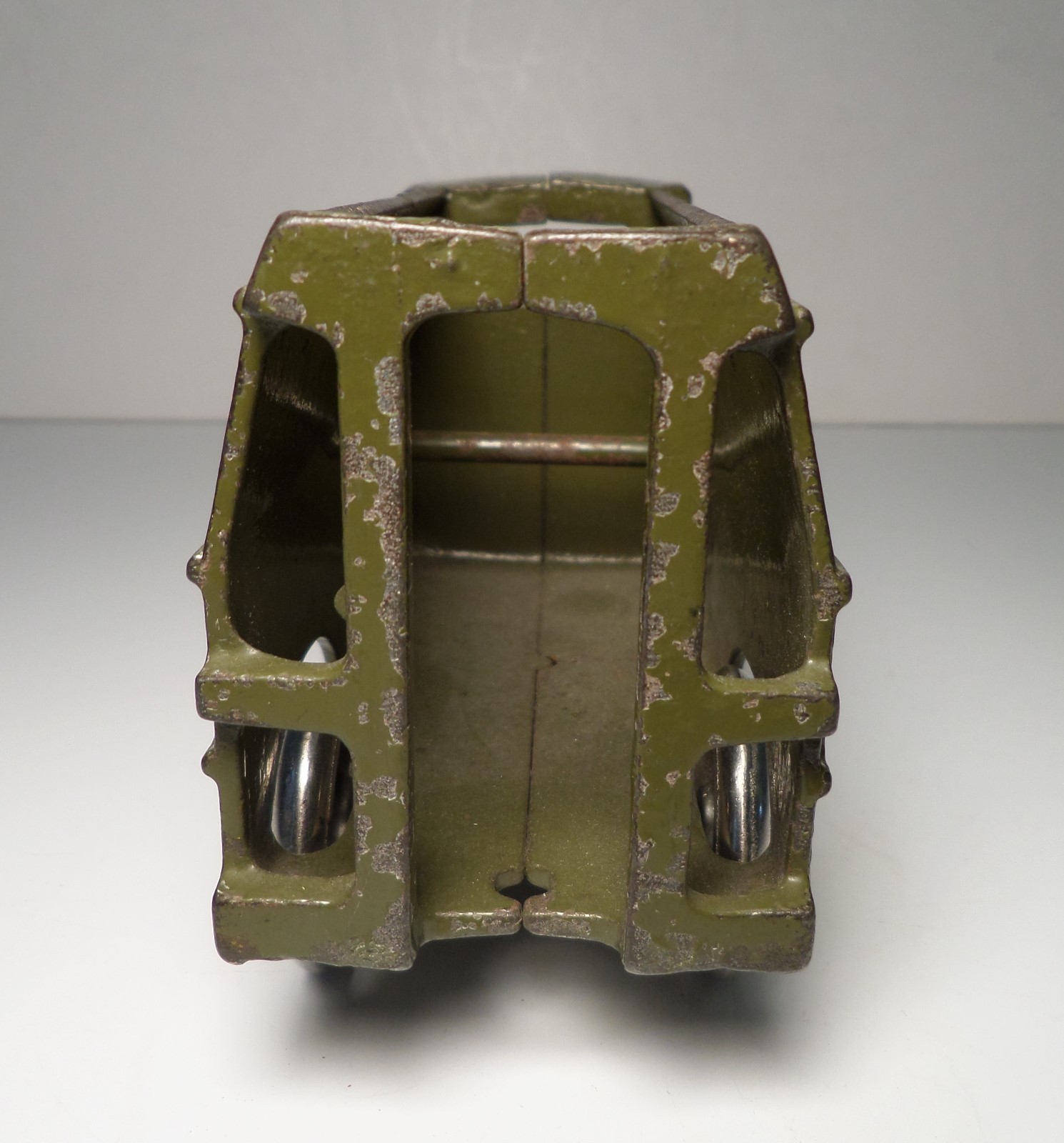 1920s HUBLEY MACK C-CAB BELL TELEPHONE SERVICE TRUCK CAST IRON TOY 7