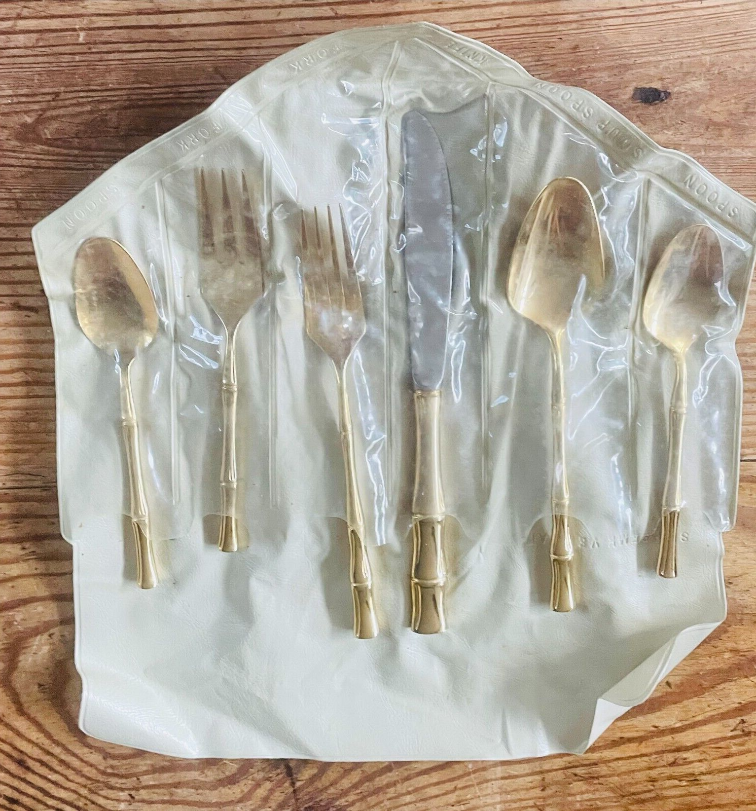 Sets-12 Total-2 Place Settings