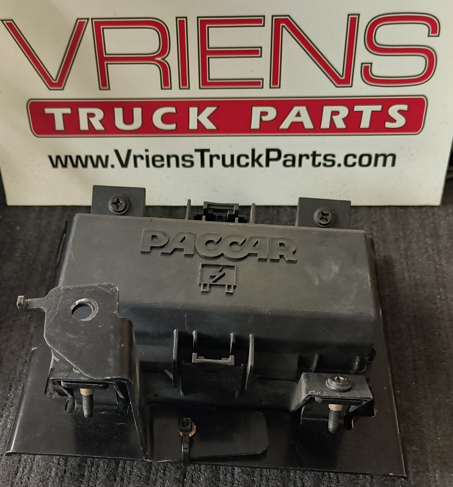 PETERBILT P27-1224-0220 FUSE-ASSY SLEEPER PDC,2.1 | eBay