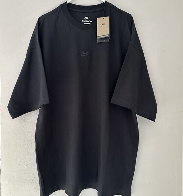 Nike Mens Essential T-Shirt Swoosh Logo Oversized Tee Black FB9766-010 Sz Medium