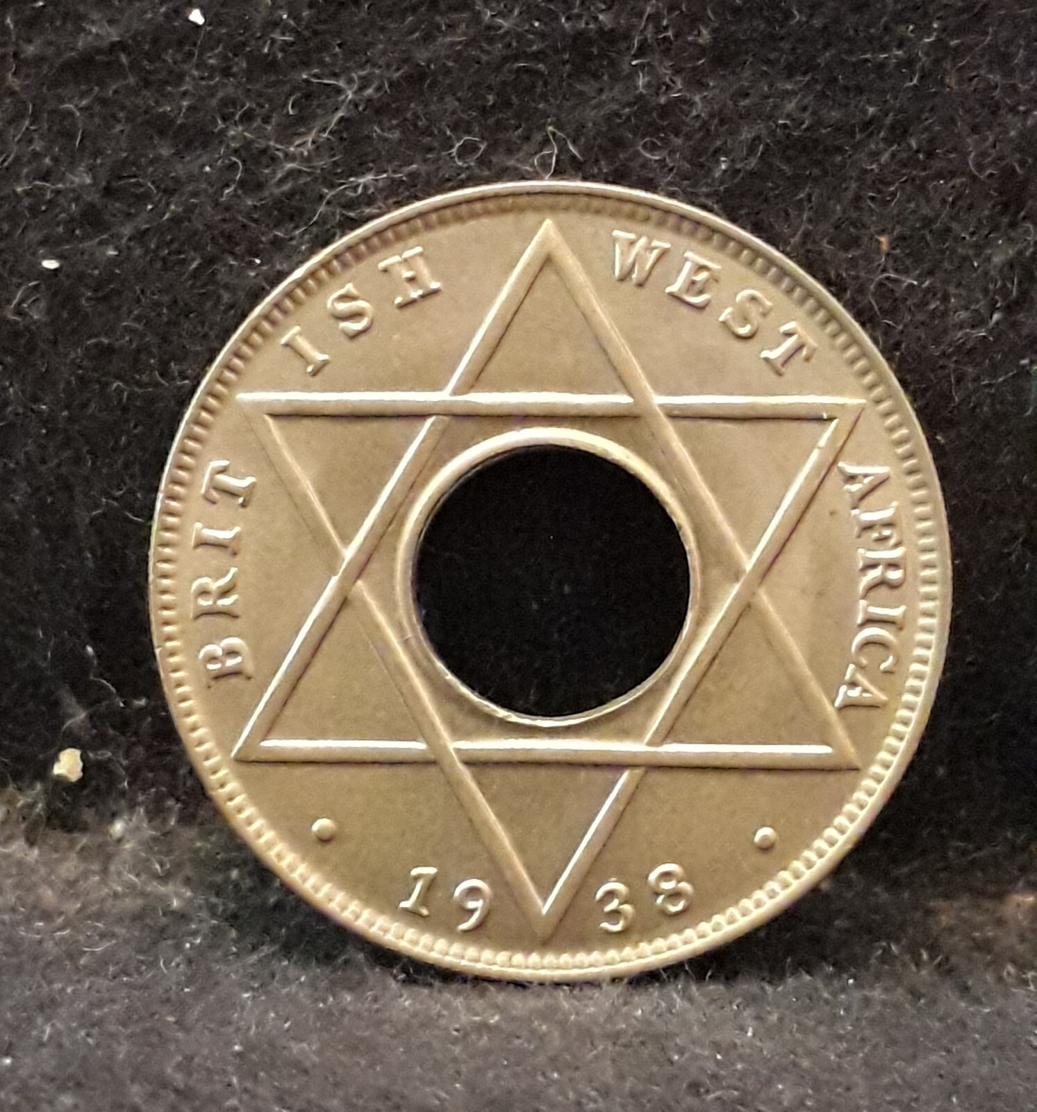 イギリス領西アフリカ　１／１０ペニー硬貨☆1938年／未使用品／ジョージ6世／ イギリス領西アフリカ 1／10ペニー硬貨☆1938年／未使用品
