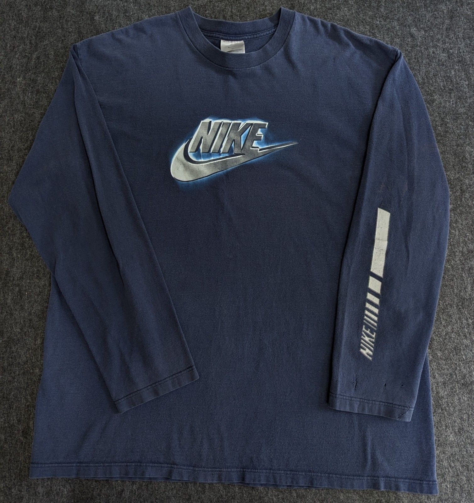 Men's Vintage Nike Silver Tab Graphic Logo Y2K Long Sleeve T