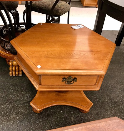 VTG Ethan Allen Nutmeg Heirloom 1 Drawer Pedestal End Table 20” Tall Ships FREE