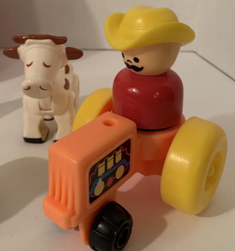 Fisher Price Play n Go Family Farm Lunchbox Farmer Cow Sheep Tractor Fence