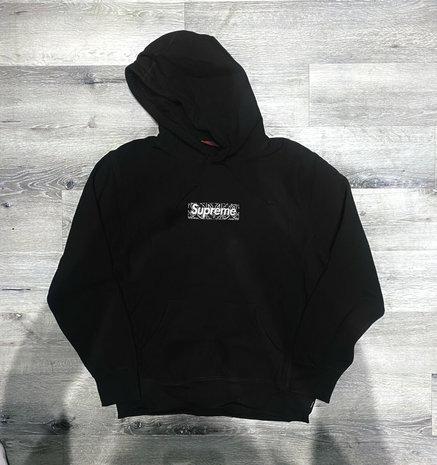Authentic Supreme Bandana Box Logo Hooded Sweatshirt FW19 Authentic Supreme Bandana Box Logo Hooded Sweatshirt FW19
