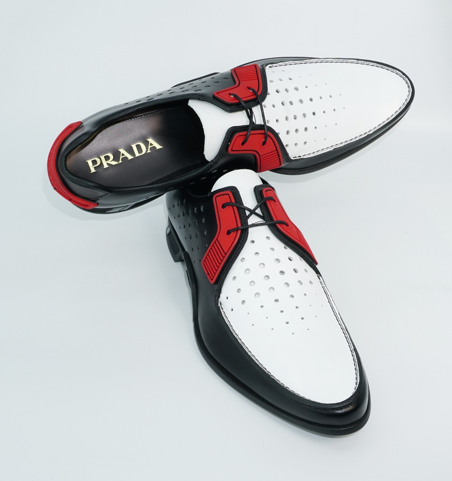 Pre-owned Prada Men's Two-tone Tech Toe Lace-up Leather Derby, Nero/white/rosso, Msrp $850 In White/black