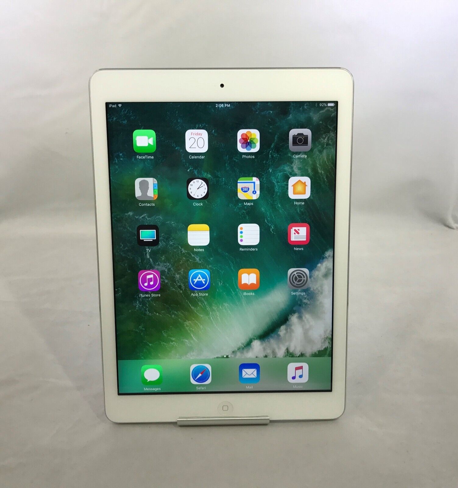 Apple iPad Air 1st Generation 16GB Silver WiFi Excellent Apple iPad Air 1st Generation 16GB Silver WiFi Excellent
