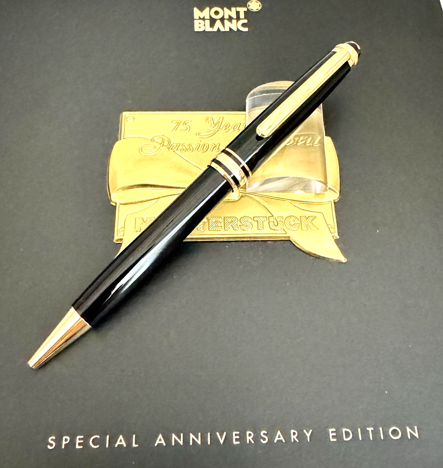MONTBLANCモンブラン Meisterstück Platinum Line Midsize Ballpoint Pen - Luxury