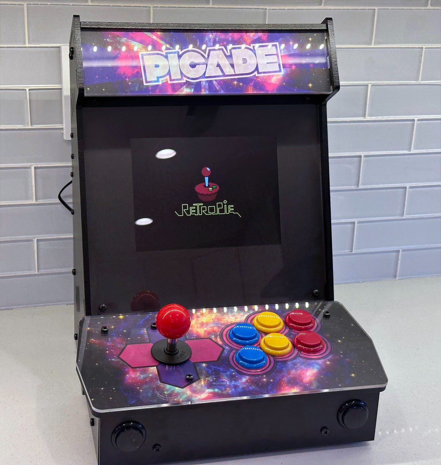 Pimoroni Picade Cabinet　アーケード筐体風自作キット組立済 Pimoroni Picade Arcade Cabinet Kit w/ 8