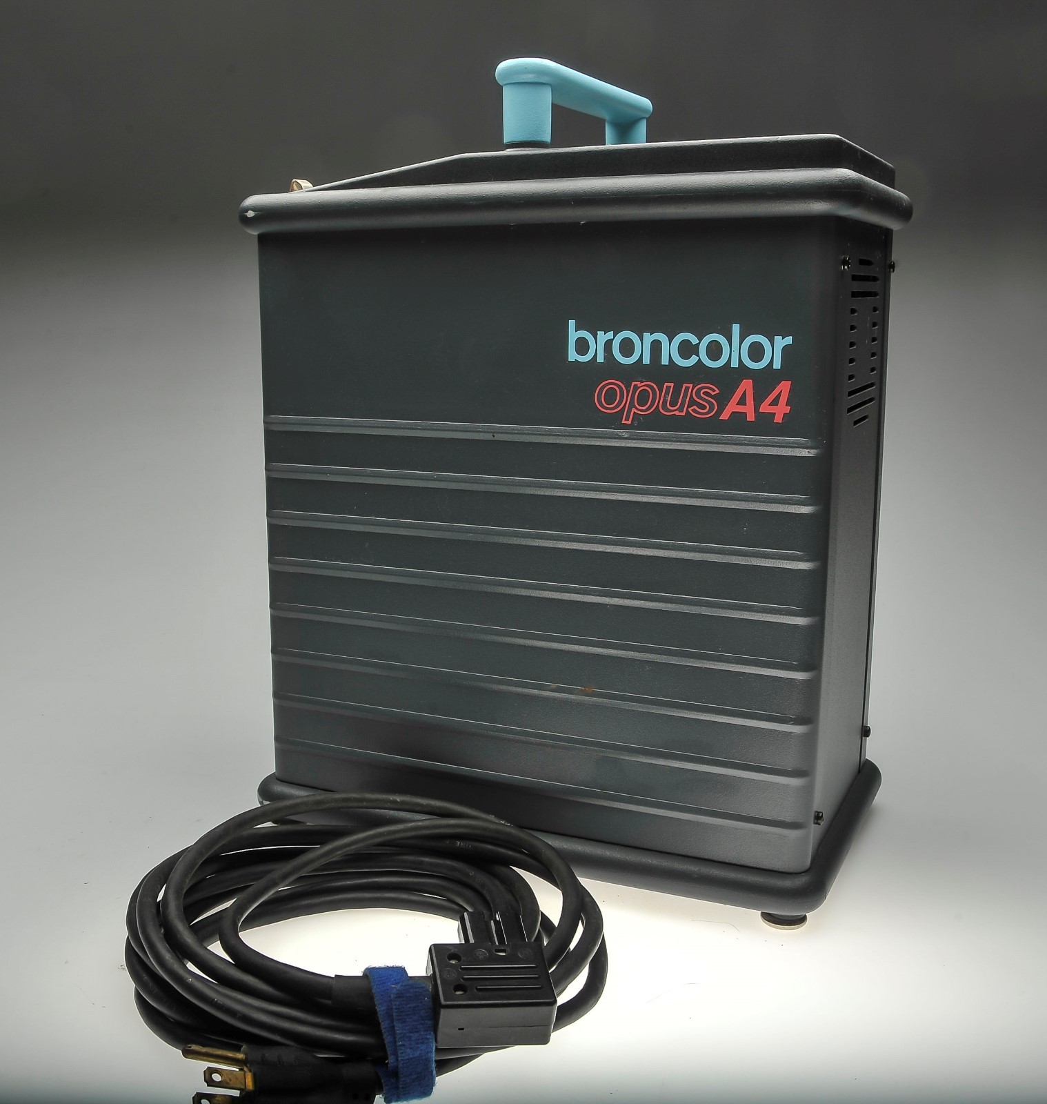 Broncolor Opus A4 3200ws Professional Studio Power Pack with Power Cord