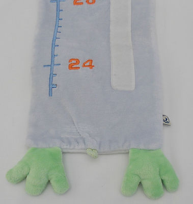 Noukie's Green Frog Hanging Wall Blue Growth Chart 24