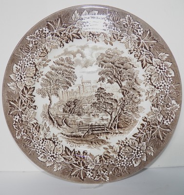 STAFFORDSHIRE 9¾ INCH PLATE MADE BY ENGLISH IRONSTONE TABLEWARE LIMITED ENGLAND