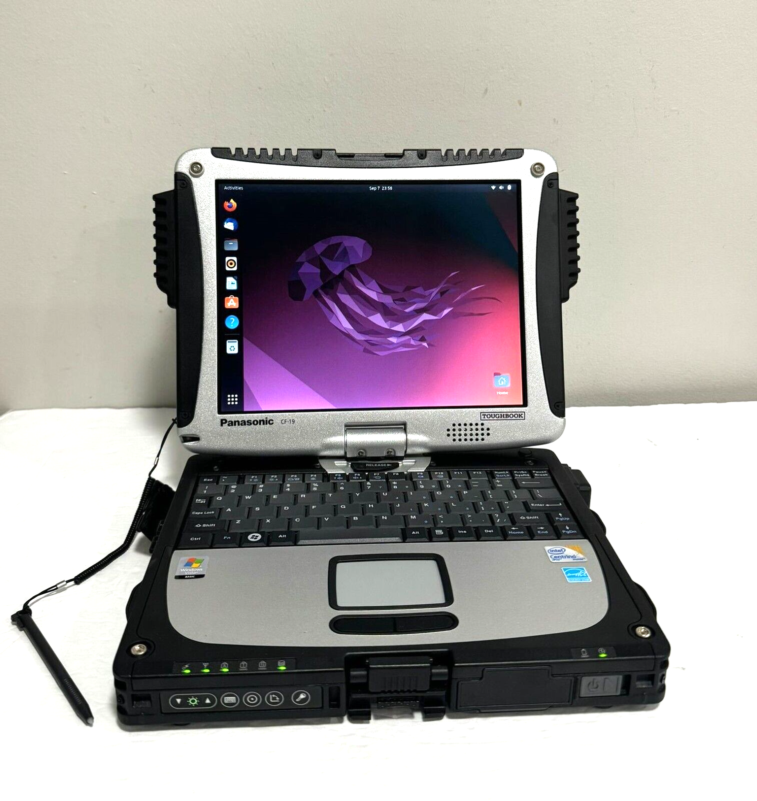 Panasonic Toughbook CF-19 Core 2 Duo U9300 1.20 GHz 2GB RAM Panasonic Toughbook CF-19 Core 2 Duo U9300 1.20 GHz 2GB RAM
