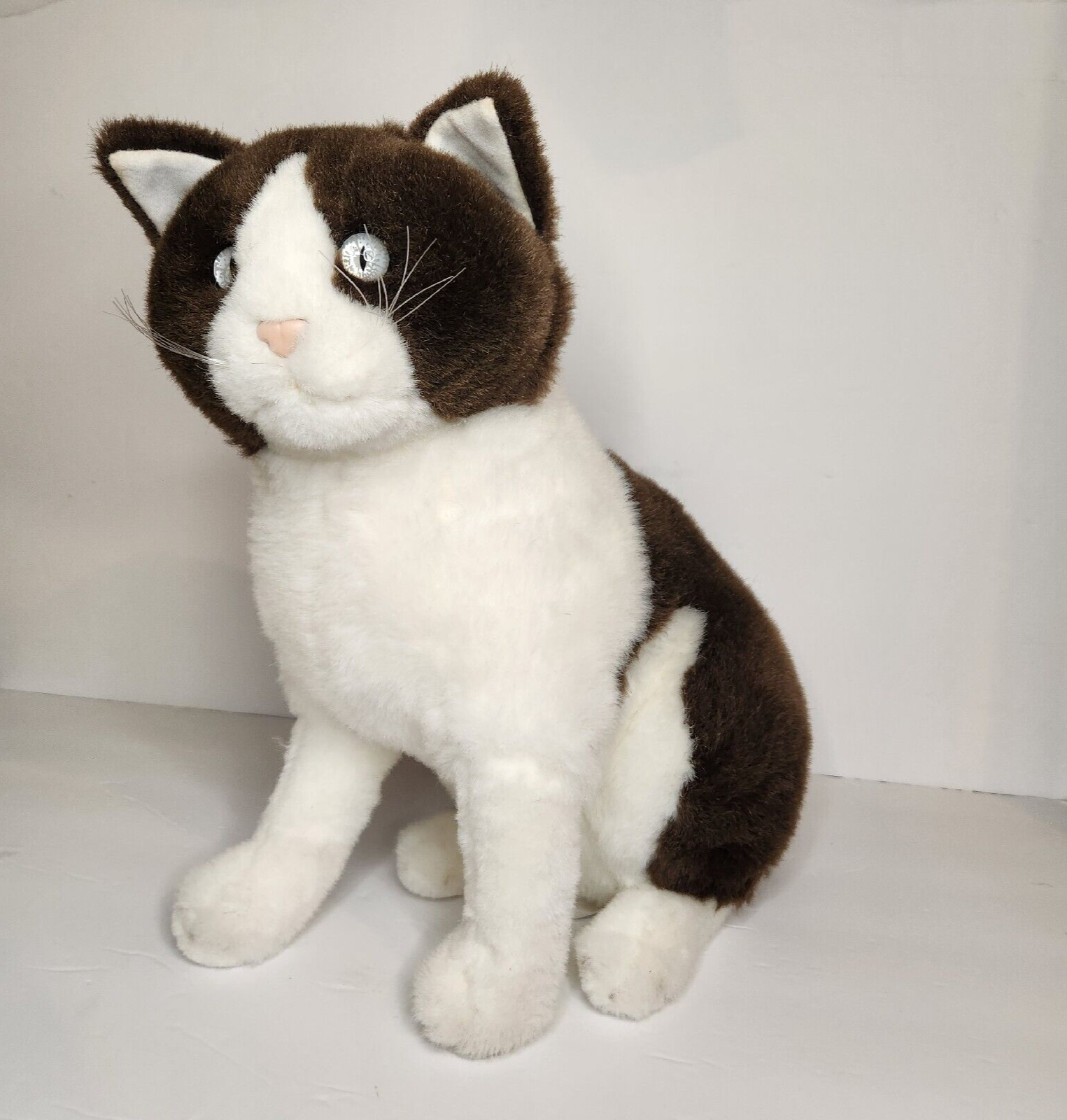 E & J Classic Cat Plush Sitting Life Size Realistic Brown White 14 inch