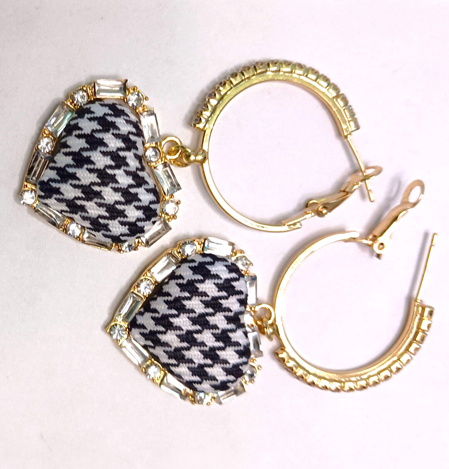 Classy HOUNDSTOOTH Black White HEART Rhinestone Betsey Johnson Dangle Earrings