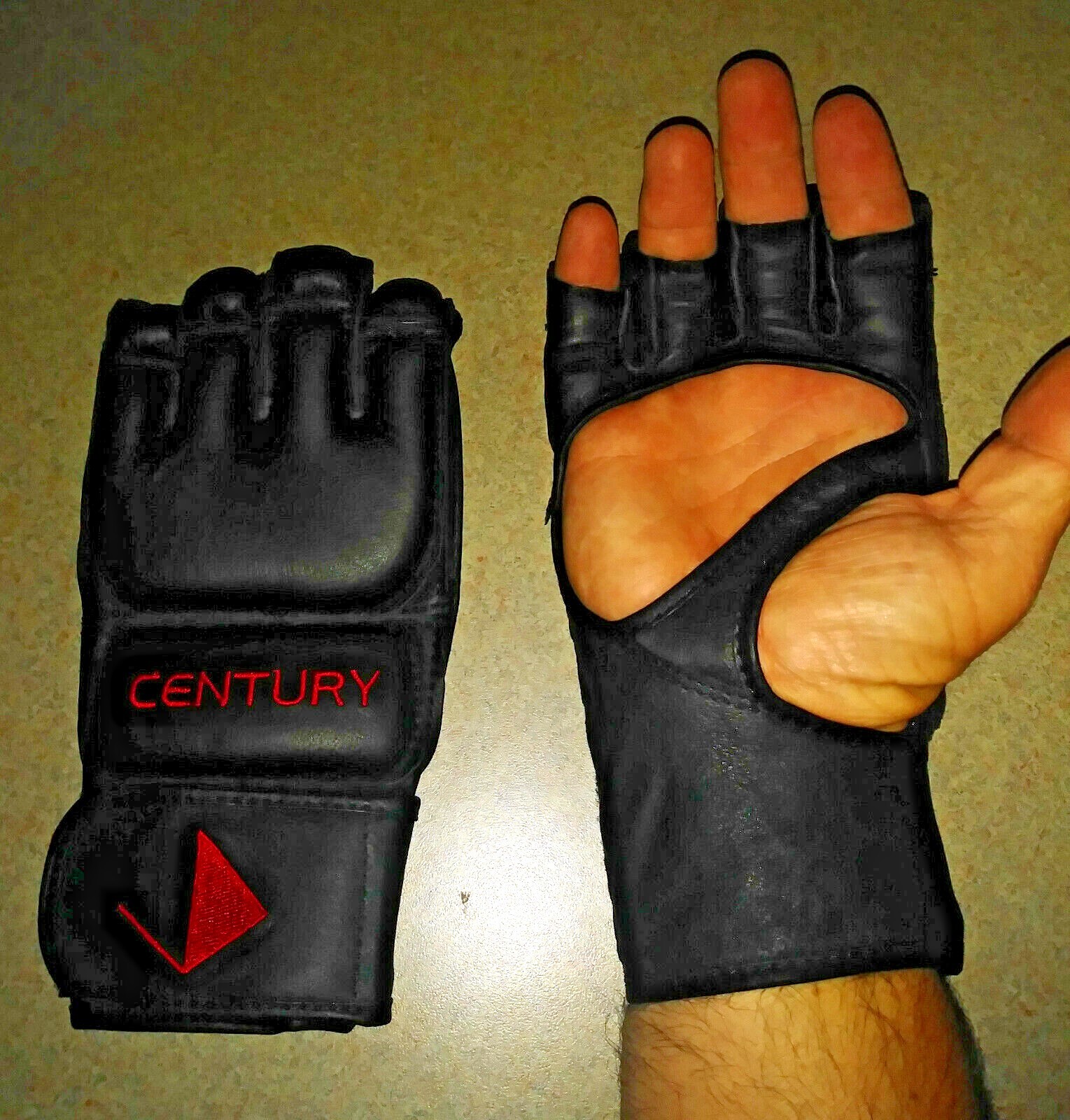 サンドバッグCentury Fight &グローブ サンドバッグCentury Fight &グローブ NEW! Century® Leather