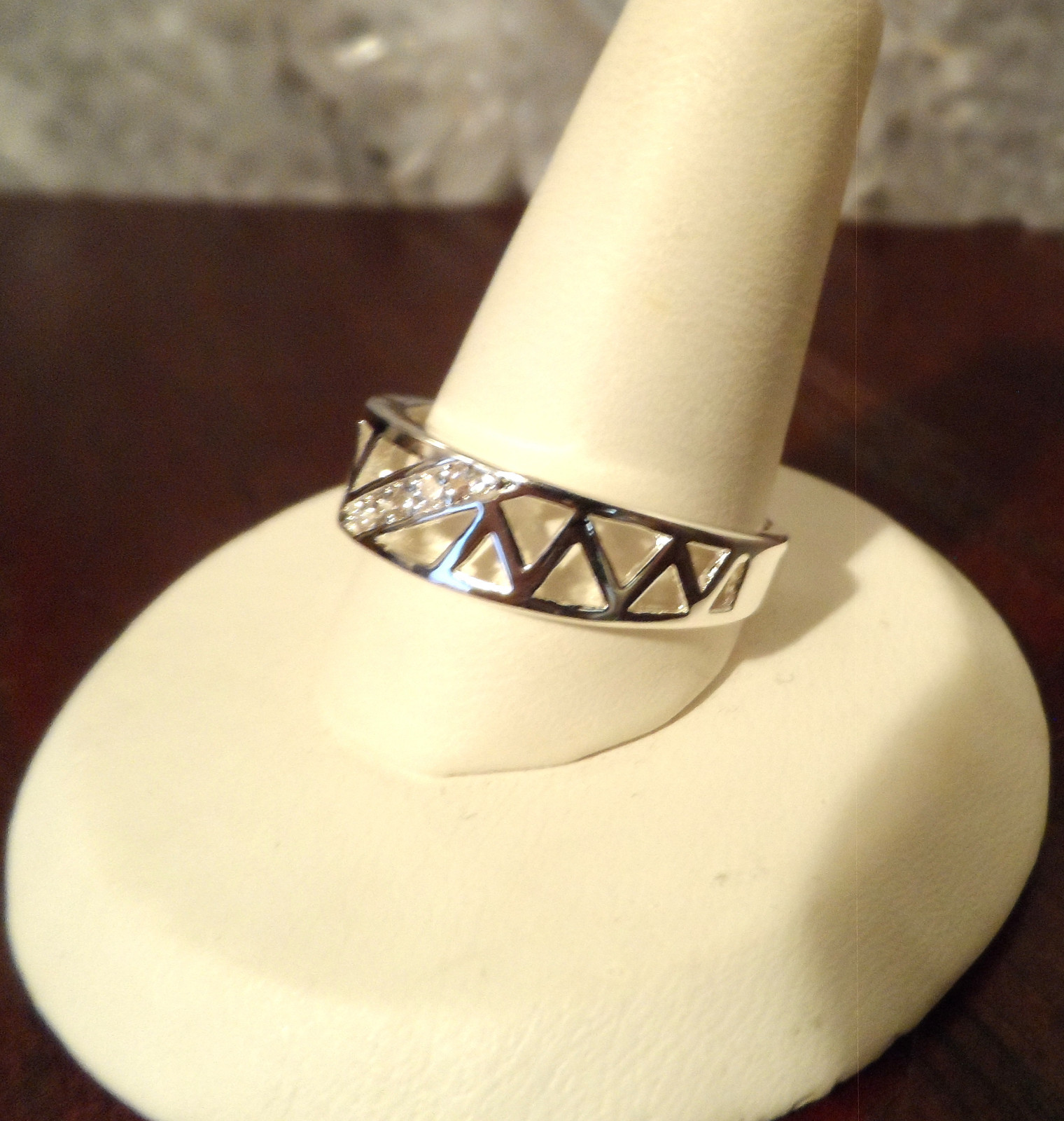 New Promise ENGAGEMENT Ring Unisex sz 8 Triangle band Clear Crystals x5 Plated