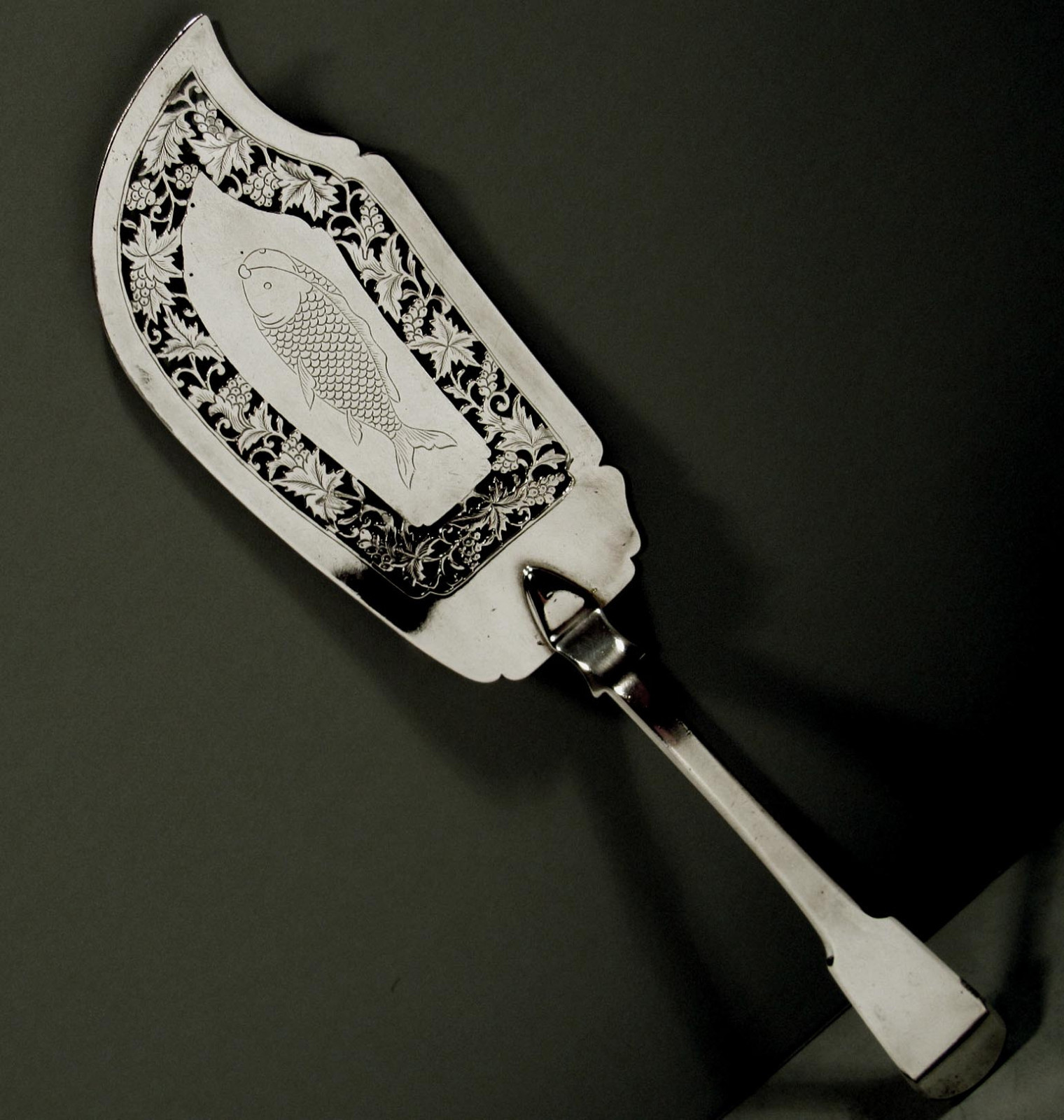 Chinese Export Silver Fish Slice          c1850 KHC   -    RARE FORM   -