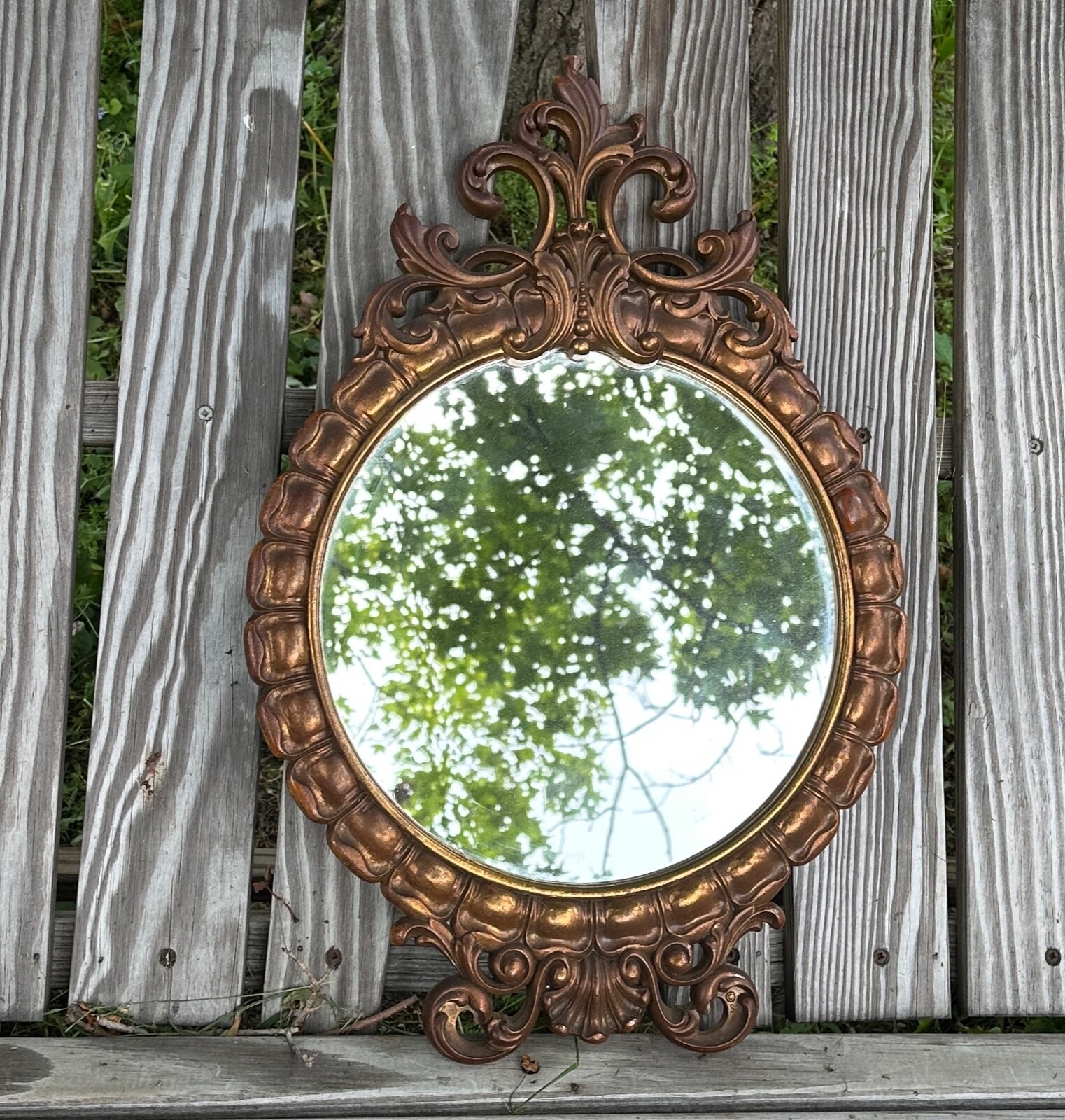 【ギフト】 Mid Hollywood Mirror-Ornate Wood Syroco Vintage Century アンティーク雑貨