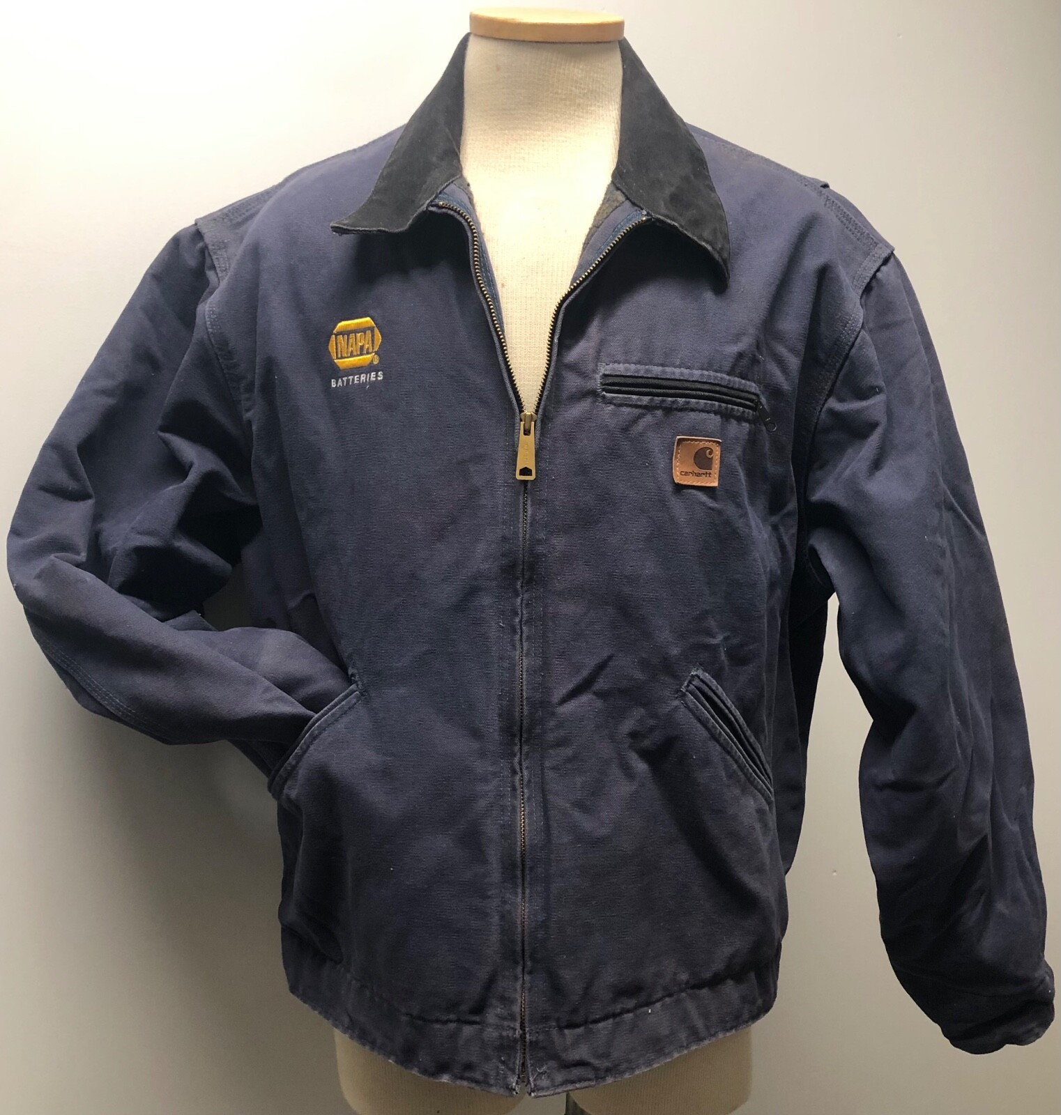 CARHARTT DETROIT JACKET J97 DPB BLUE W BLACK COLLAR BLANKET CARHARTT DETROIT JACKET J97 DPB BLUE W BLACK COLLAR BLANKET