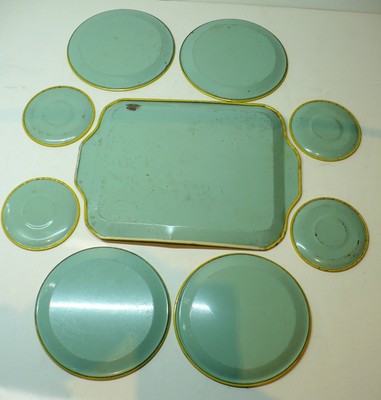 VINTAGE TIN LITHO TOY WALT DISNEY PRODUCTIONS W.D.P. 9 PIECES INCLUDING TRAY VGC