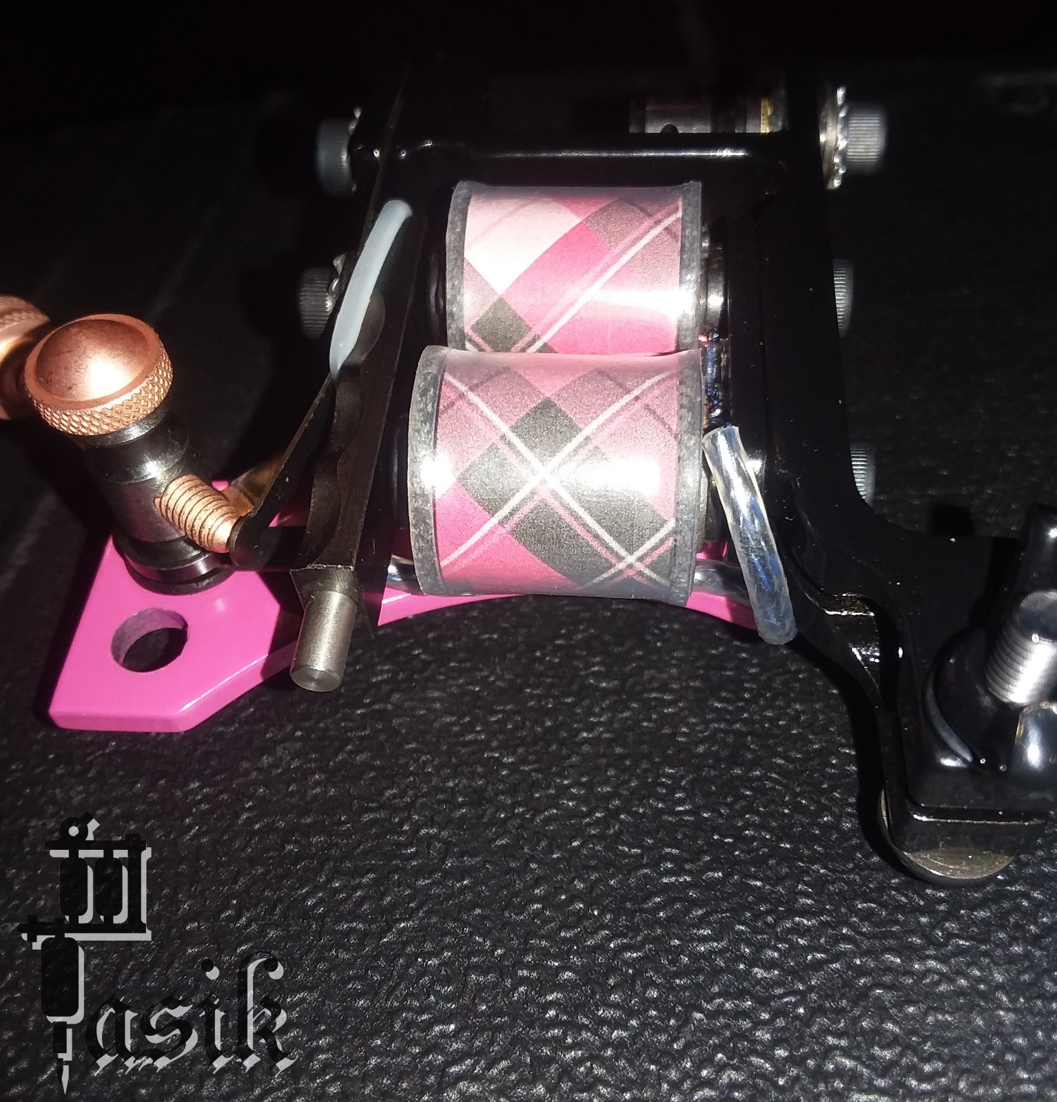 Pasik Hand-crafted tattoo machine bolt together pink black 8 wrap coils