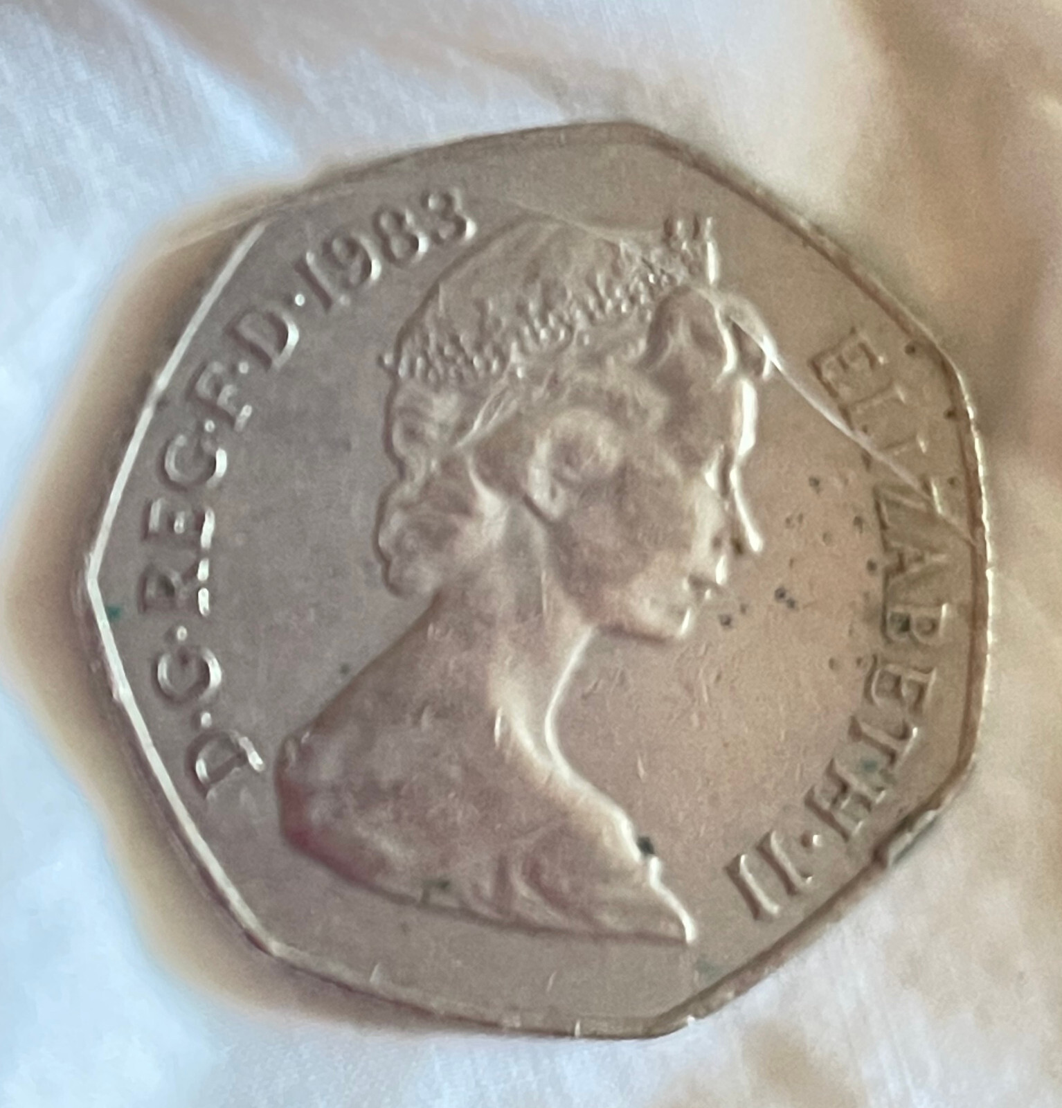 イギリス　コイン　1969-1983 イギリス 1983 エリザベス2世 1/2ソブリン 金貨 NGC PF 69