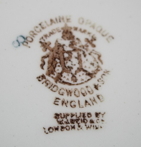 VINTAGE PORCELAINE OPAQUE BRIDGEWOOD & SON TRADE WARE 8