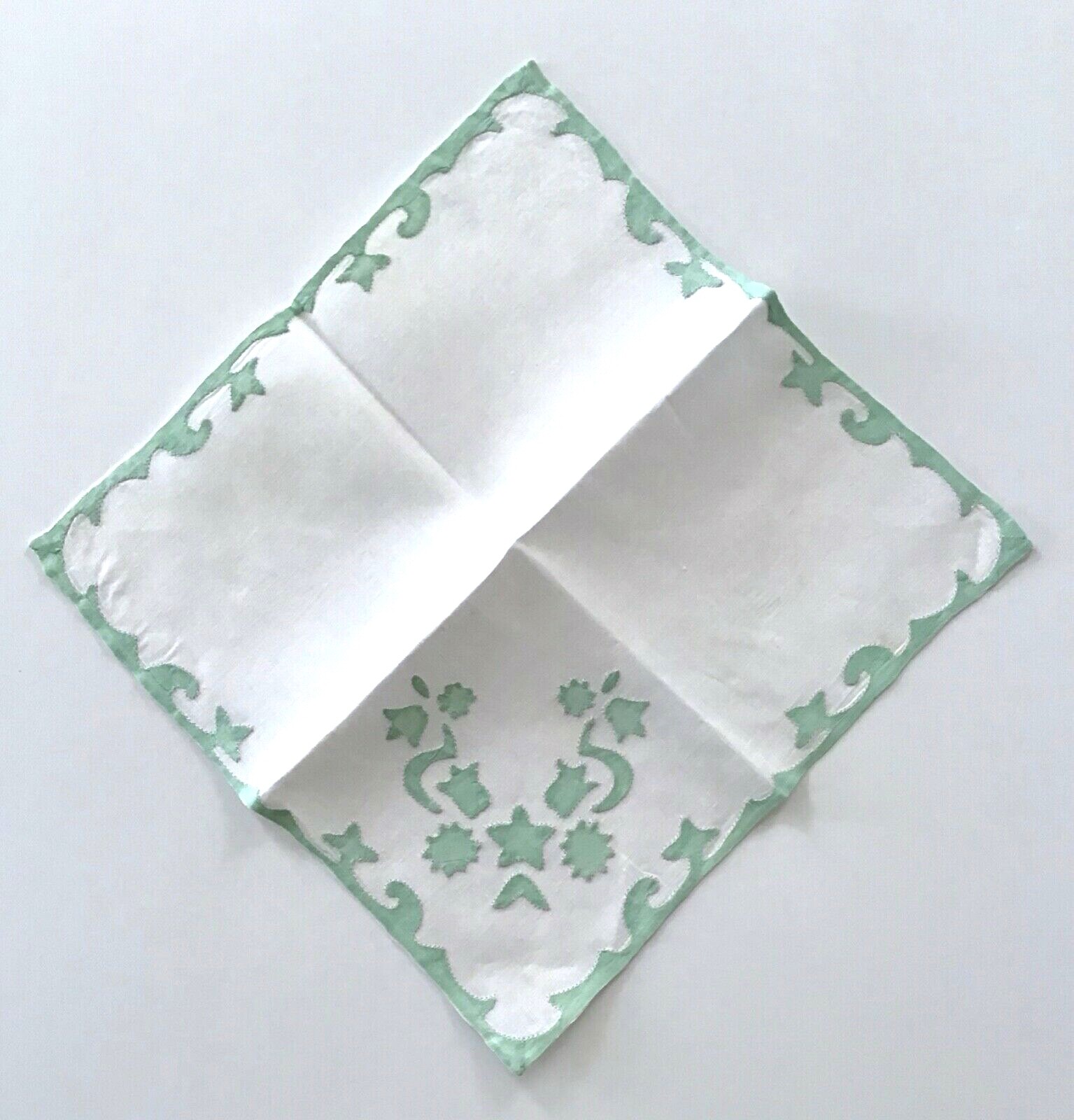 Lovely Vintage Madeira Embroidered Applique Napkins (2) and Placemat