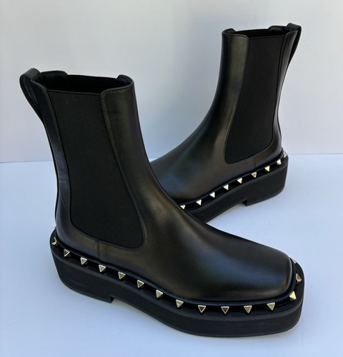 VALENTINO GARAVANIブラック コート Valentino Garavani Rockstud M-Way Calfskin Loafers | Saks