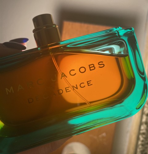 香水(ユニセックス) MARC JACOBS DECADENCE 100ml MARC JACOBS DECADENCE EAU DE PARFUM SPRAY 100 ML/3.4 FL.OZ