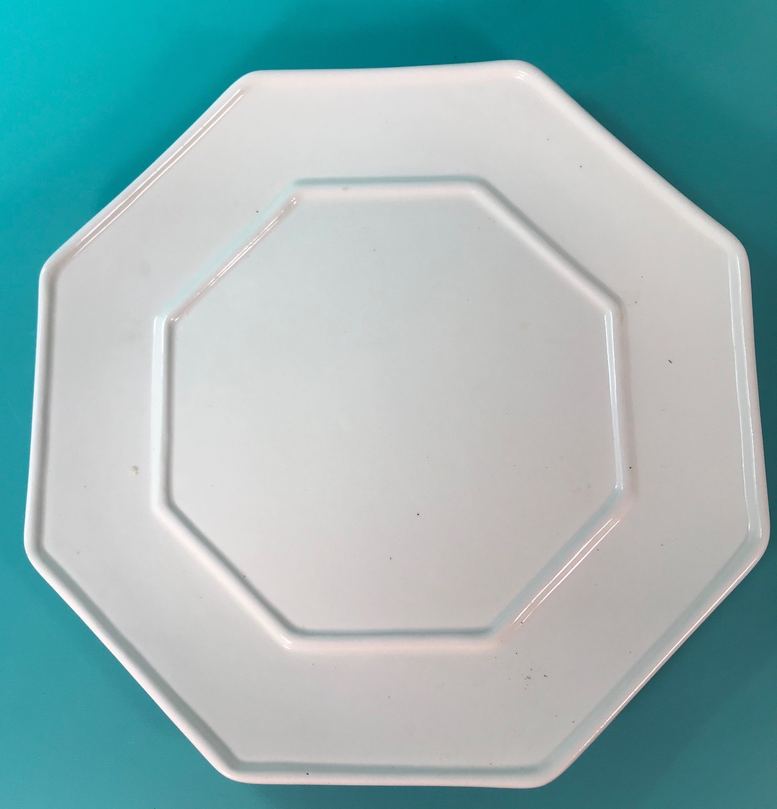 Tureen/ Lid / Ladle holding Tray Made in Japan  64 ounce Large Ceramic White