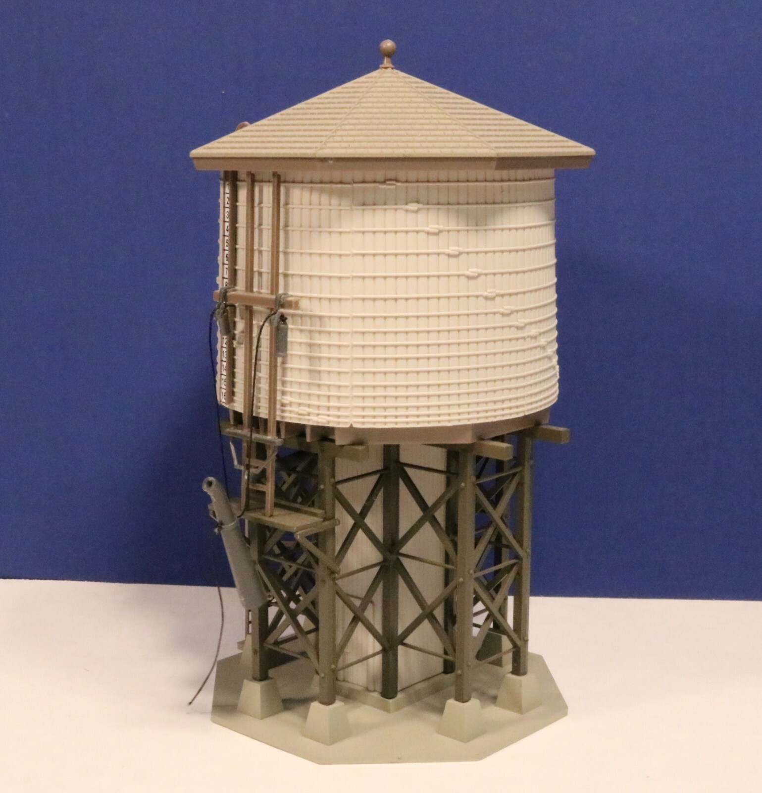 Walthers Cornerstone HO Scale Built-Up WOOD WATER TANK 933-2813