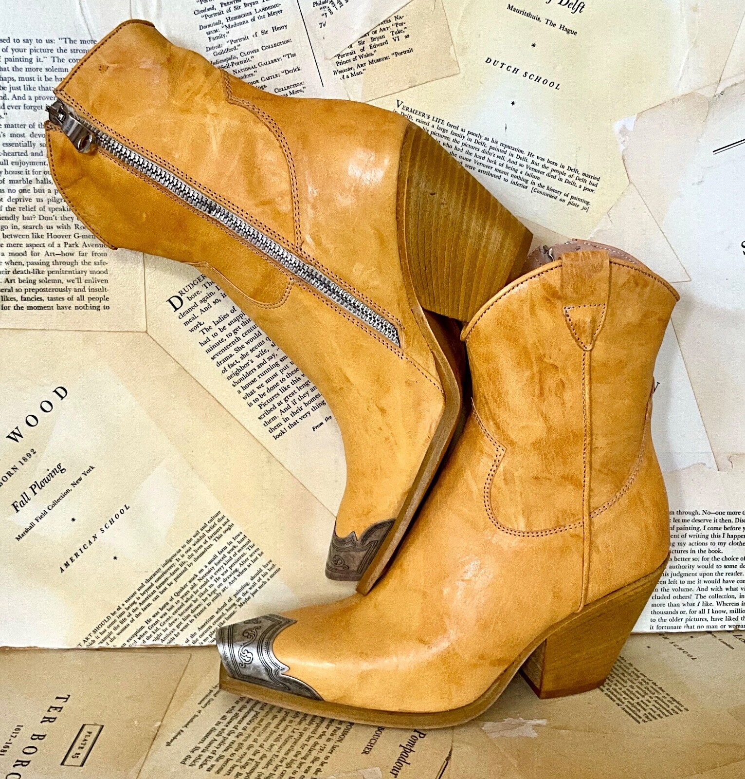 

Сапоги Free People Brayden Western из кожи с оловянным наконечником с травлением, манго, золото 37/7, НОВИНКА, Золотой, Brayden western boot