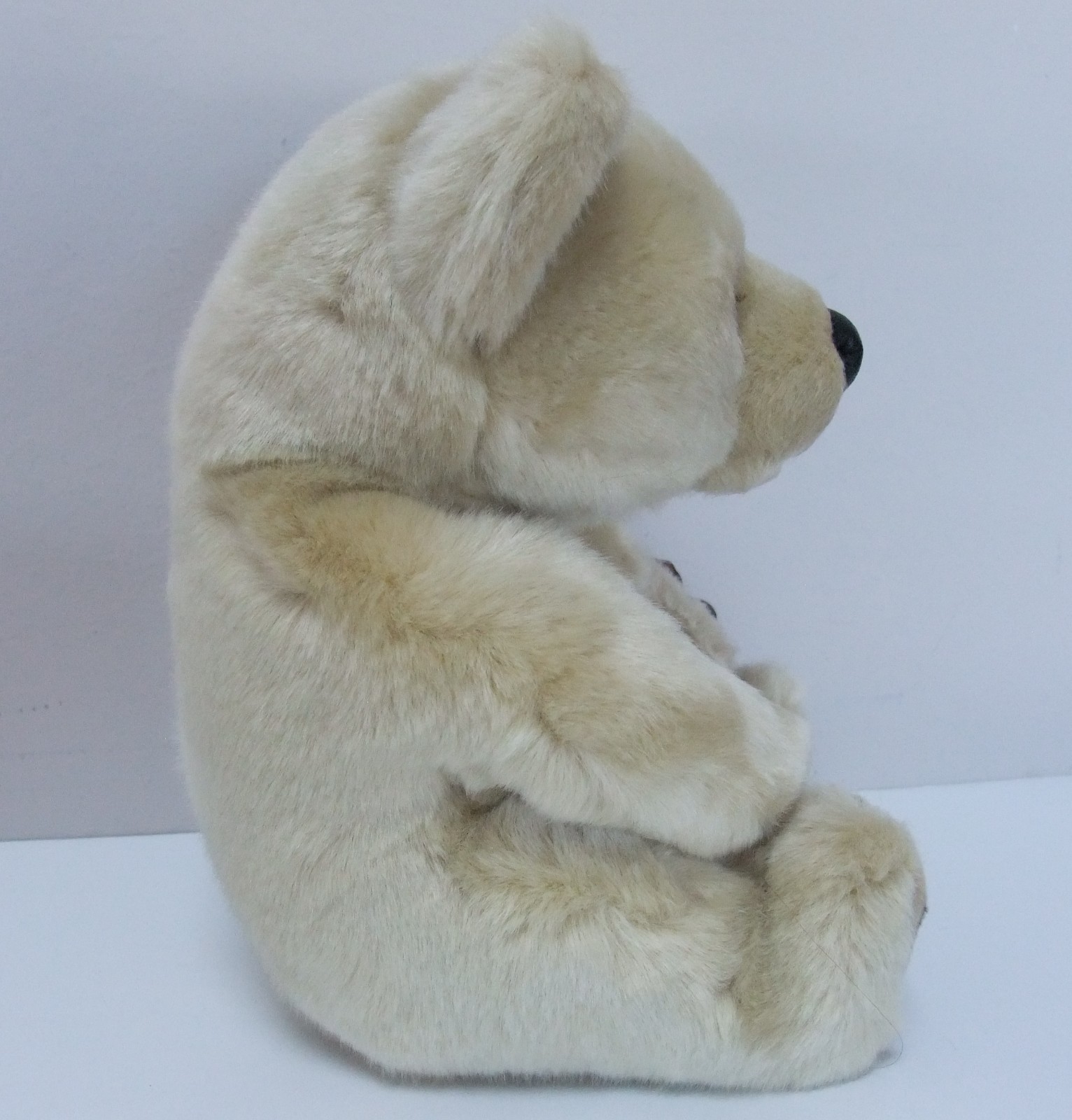Vintage Bear Russ Berrie Yomiko Classics Blonde Sitting Soft Plush Tags 92232