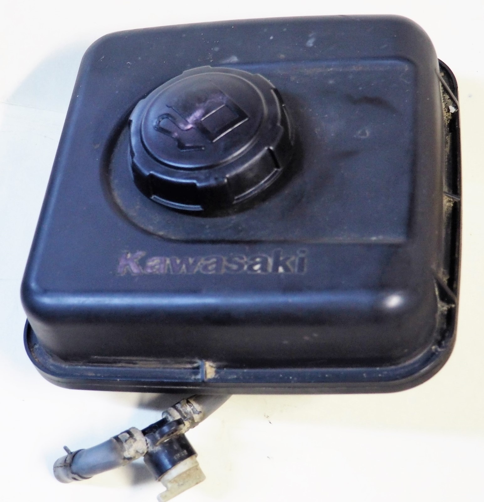 Kawasaki 51001-2326 Fuel Tank Good Used  FJ100D-DS00